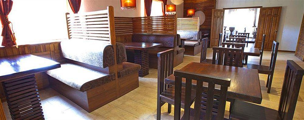 Safari Hotel Charków Zewnętrze zdjęcie